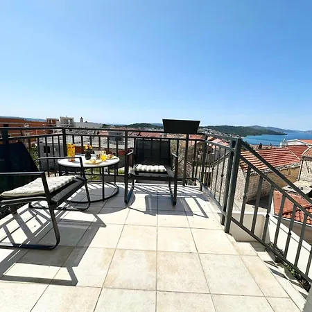 Διαμέρισμα Sunny Oasis With A Beautiful View
